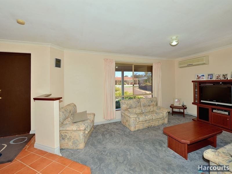 18 Sandalwood Parade, Halls Head WA 6210