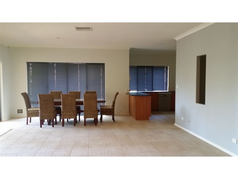 7 Roma Court, Dawesville WA 6211