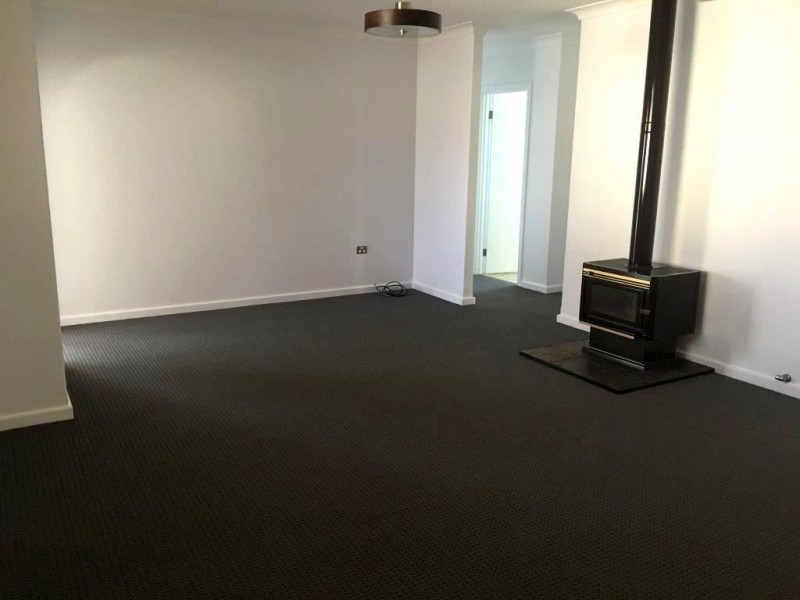 2 Cyprus Gardens, Halls Head WA 6210