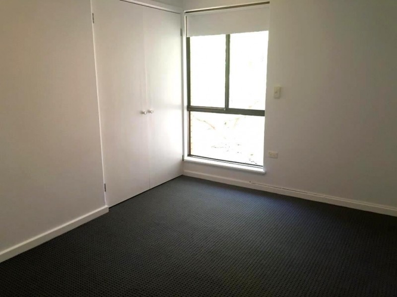 2 Cyprus Gardens, Halls Head WA 6210