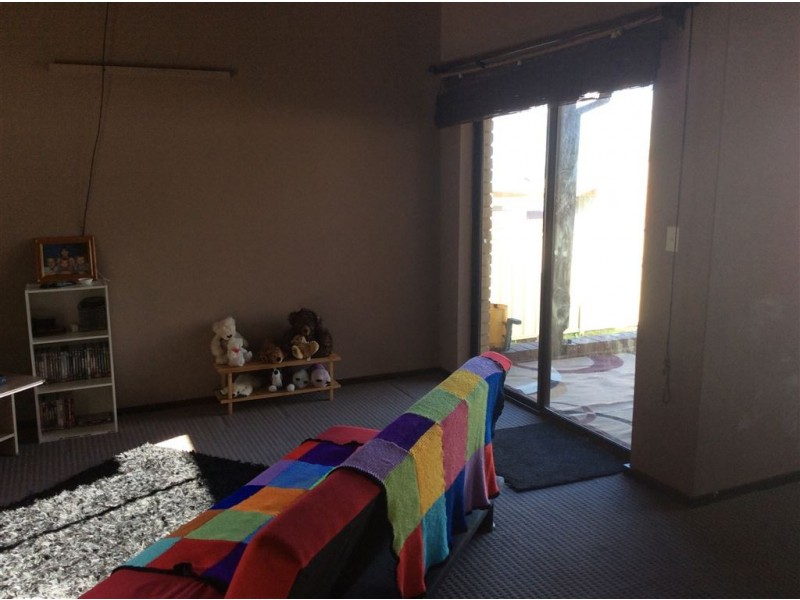 2/16 Gregory Road, Dawesville WA 6211