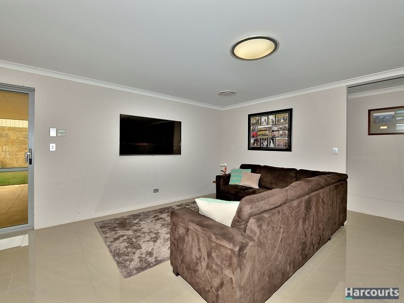 54 Cawana Parkway, Lakelands WA 6180