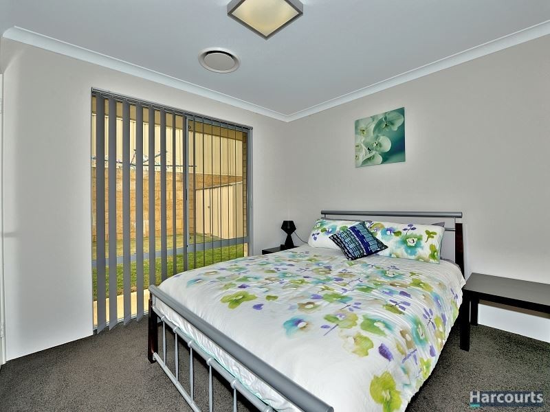 54 Cawana Parkway, Lakelands WA 6180