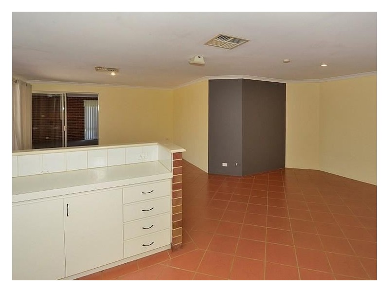 77 Coodanup Drive, Dudley Park WA 6210