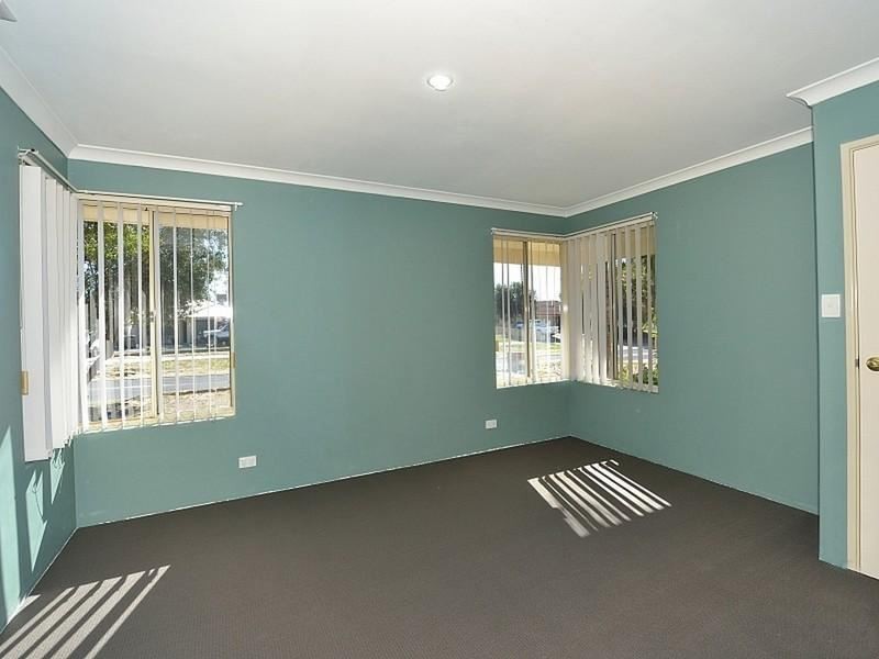 77 Coodanup Drive, Dudley Park WA 6210
