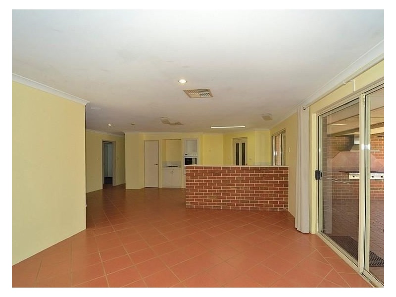 77 Coodanup Drive, Dudley Park WA 6210