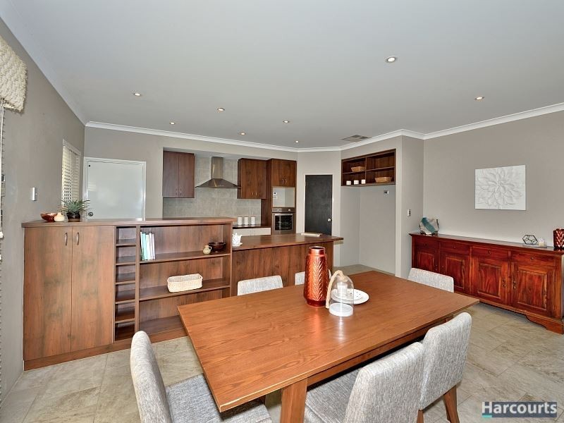 1 Dalona Parkway, Lakelands WA 6180