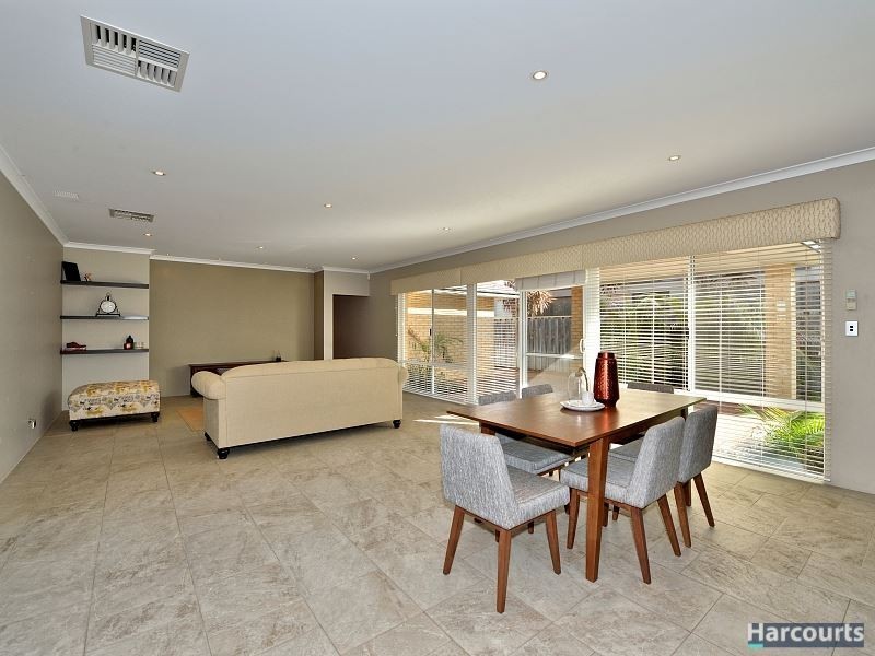 1 Dalona Parkway, Lakelands WA 6180