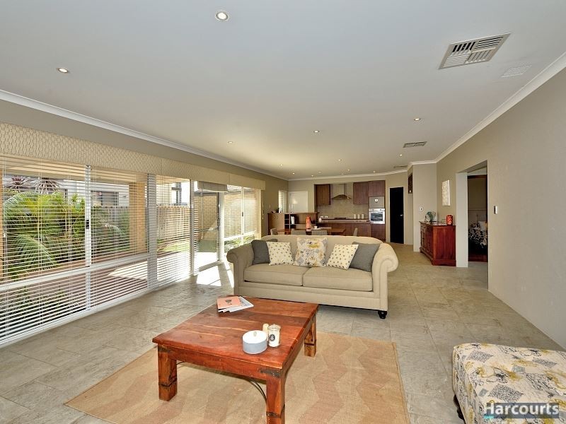 1 Dalona Parkway, Lakelands WA 6180