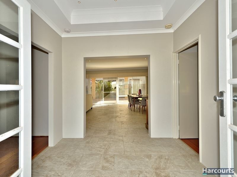 1 Dalona Parkway, Lakelands WA 6180