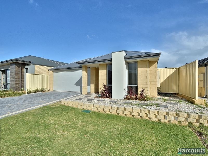 11 Salome Crescent, Lakelands WA 6180