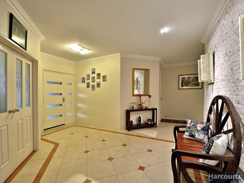 5 Emma Way, Coodanup WA 6210