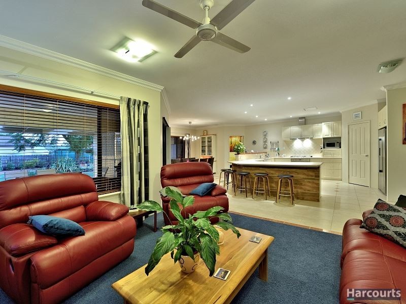 5 Emma Way, Coodanup WA 6210