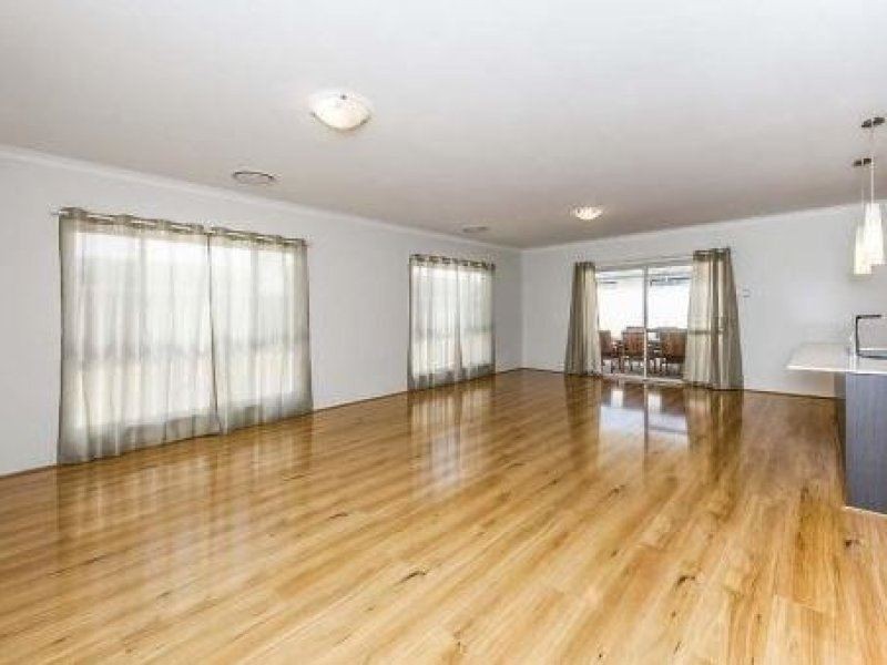 203 Pebble Beach Boulevard, Meadow Springs WA 6210