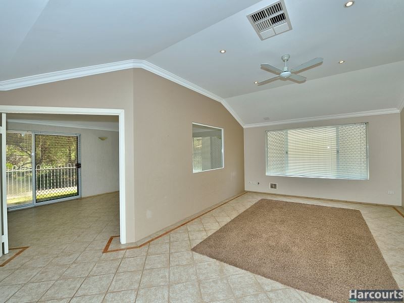 9 Waterville Retreat, Meadow Springs WA 6210