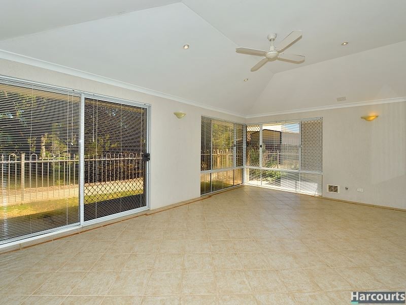 9 Waterville Retreat, Meadow Springs WA 6210