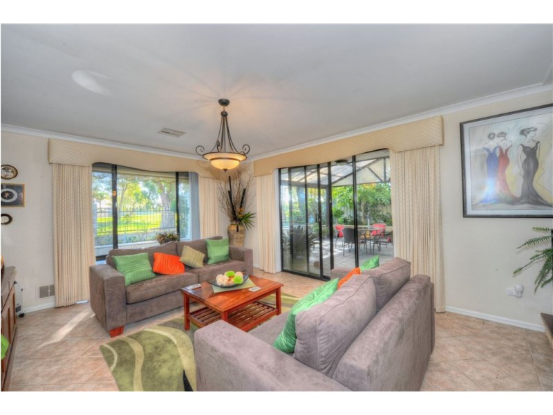 15 Dorneywood Crescent, Erskine WA 6210