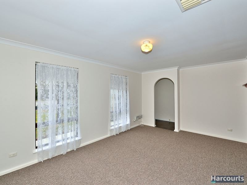 5 Kolan Close, Dudley Park WA 6210