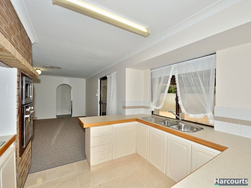 5 Kolan Close, Dudley Park WA 6210