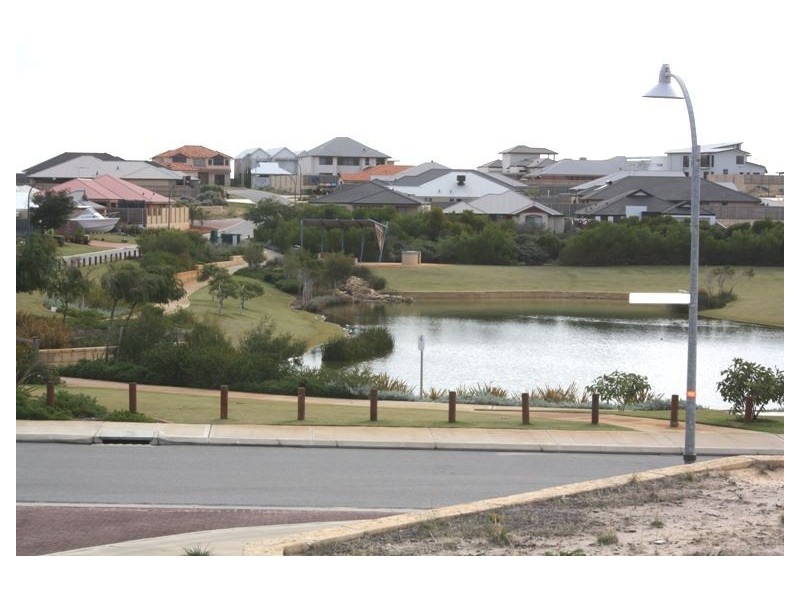 3 Carissa Turn, Halls Head WA 6210