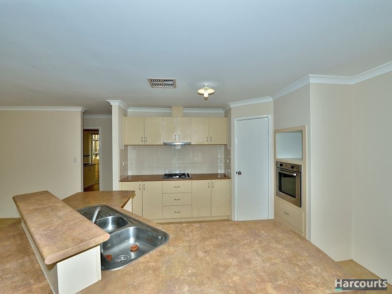 3 Carissa Turn, Halls Head WA 6210