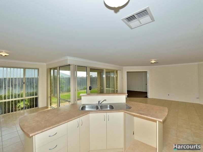 3 Carissa Turn, Halls Head WA 6210