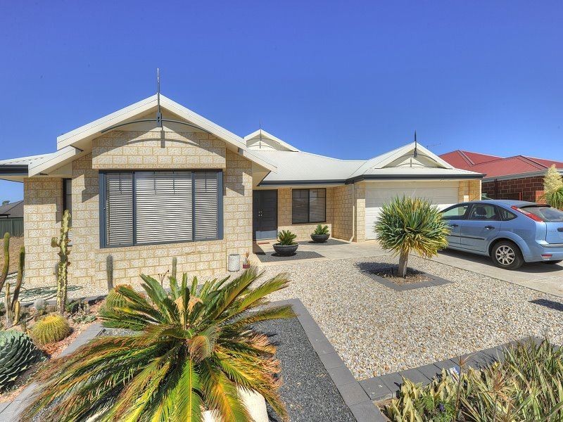 19 Bibbulmun Meander, Ravenswood WA 6208