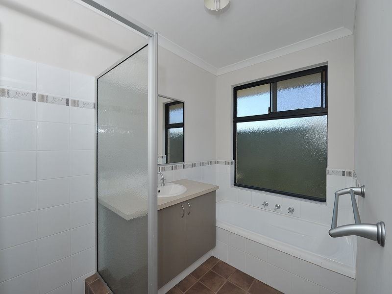 19 Bibbulmun Meander, Ravenswood WA 6208