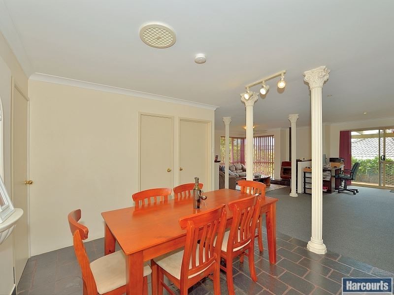 9 Fulmar Place, Halls Head WA 6210