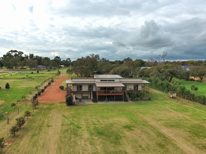 62 Thomasfield Place, Ravenswood WA 6208