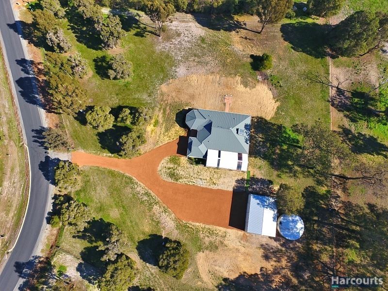 28 Peaceful Waters Drive, Barragup WA 6209