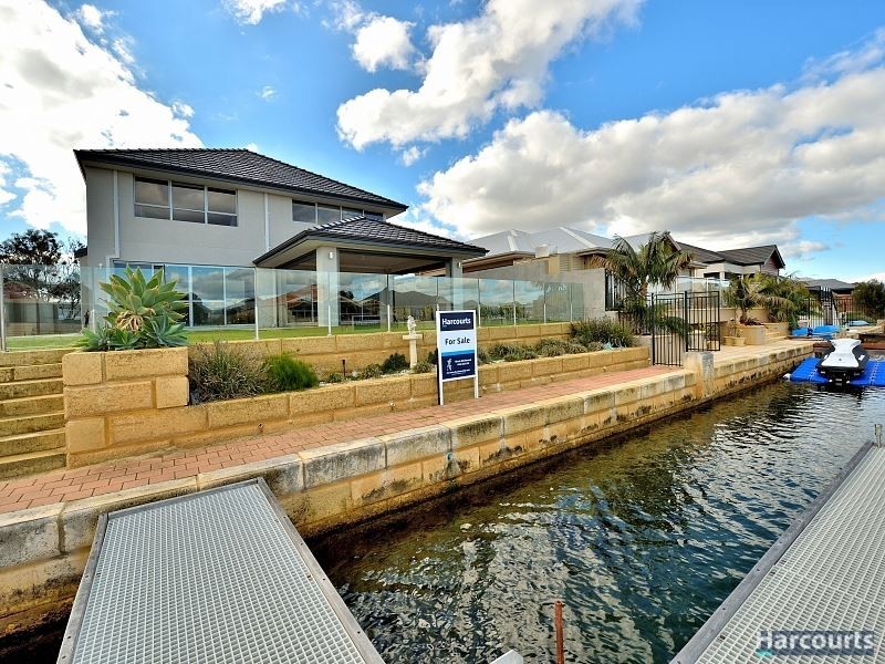 8 Gael Place, Dudley Park WA 6210