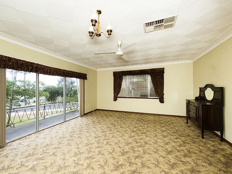 30 Hesse Street, Waroona WA 6215