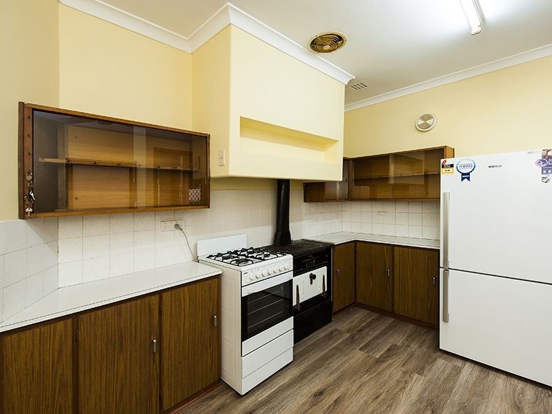 30 Hesse Street, Waroona WA 6215