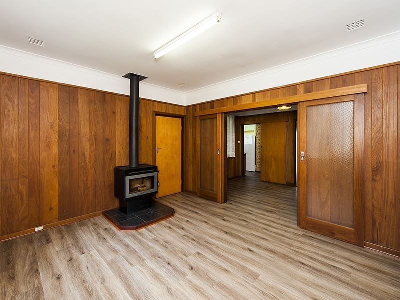 30 Hesse Street, Waroona WA 6215