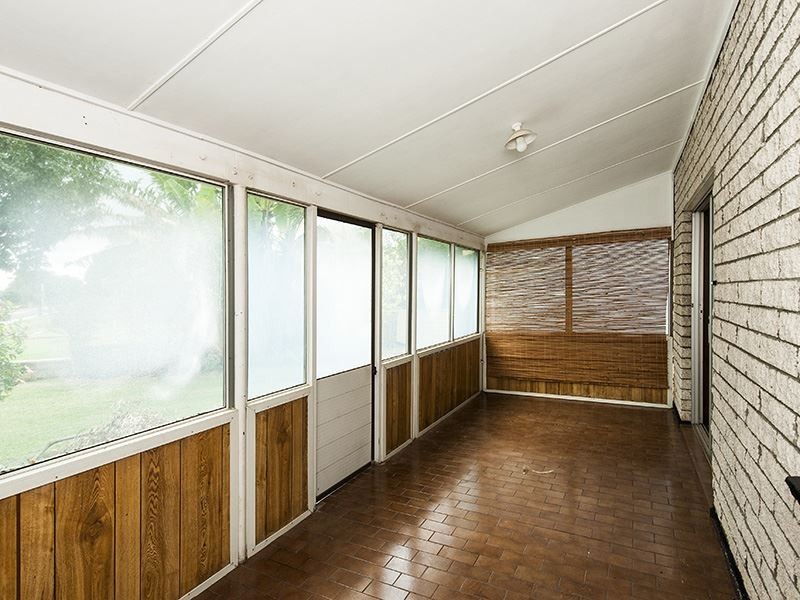 30 Hesse Street, Waroona WA 6215