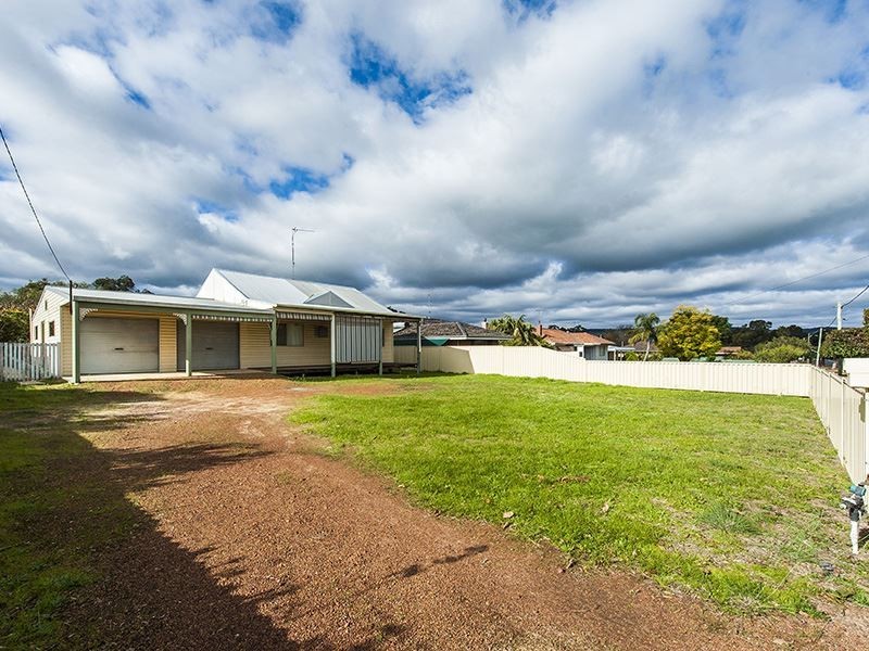 156 South West Highway, Waroona WA 6215