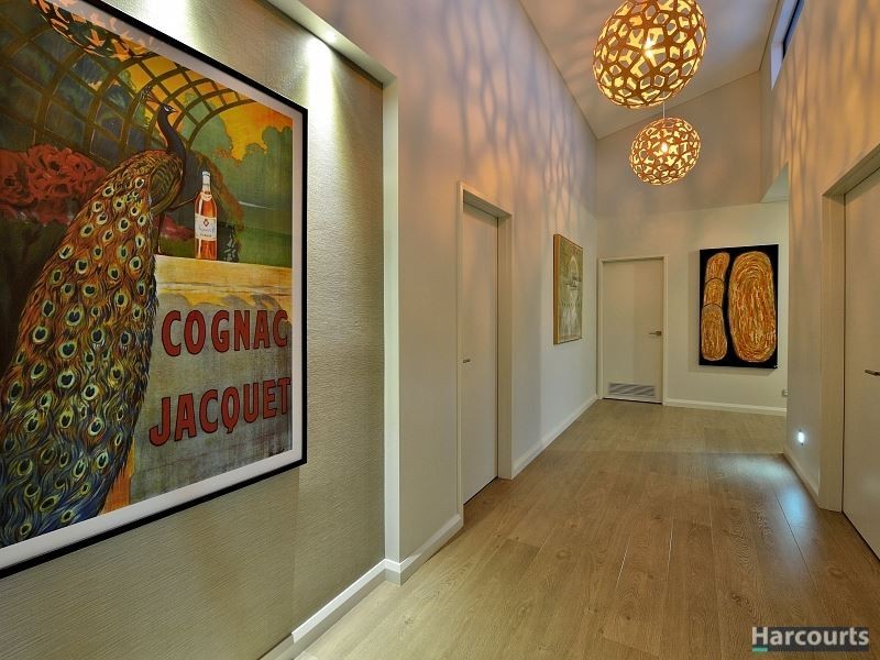 1 Muir Street, Halls Head WA 6210