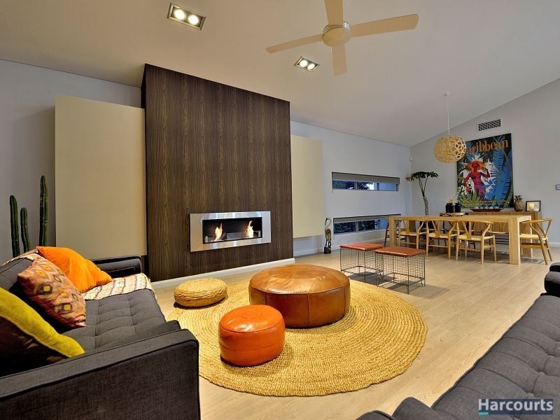 1 Muir Street, Halls Head WA 6210