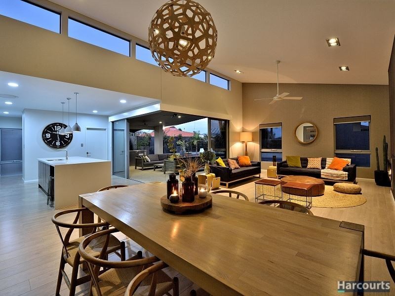 1 Muir Street, Halls Head WA 6210