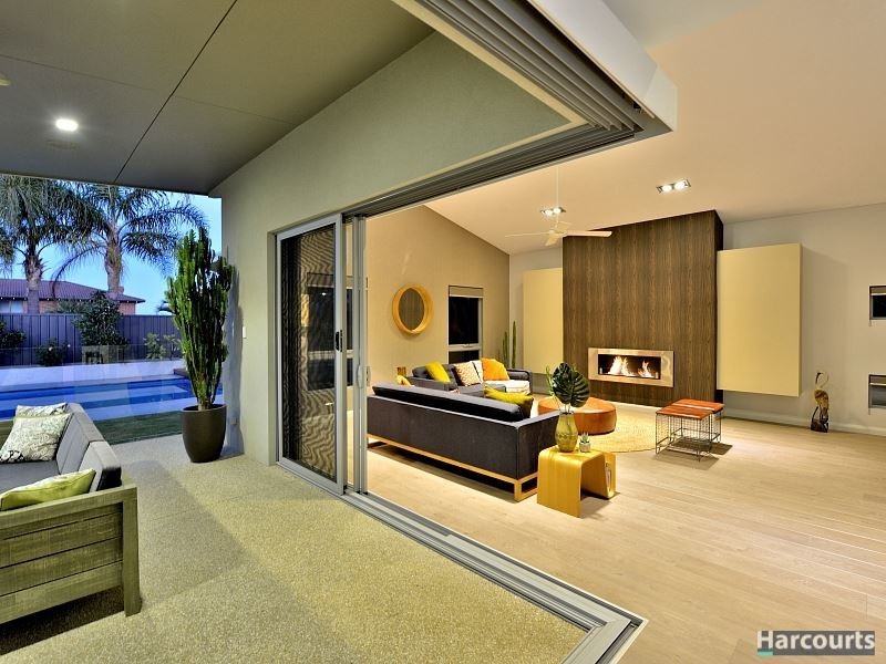 1 Muir Street, Halls Head WA 6210