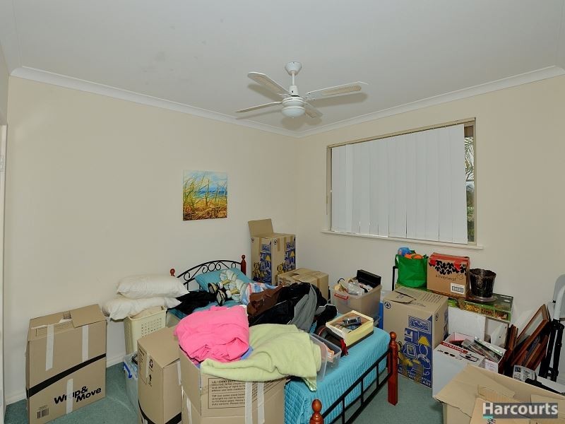 2 Muntries Place, Halls Head WA 6210