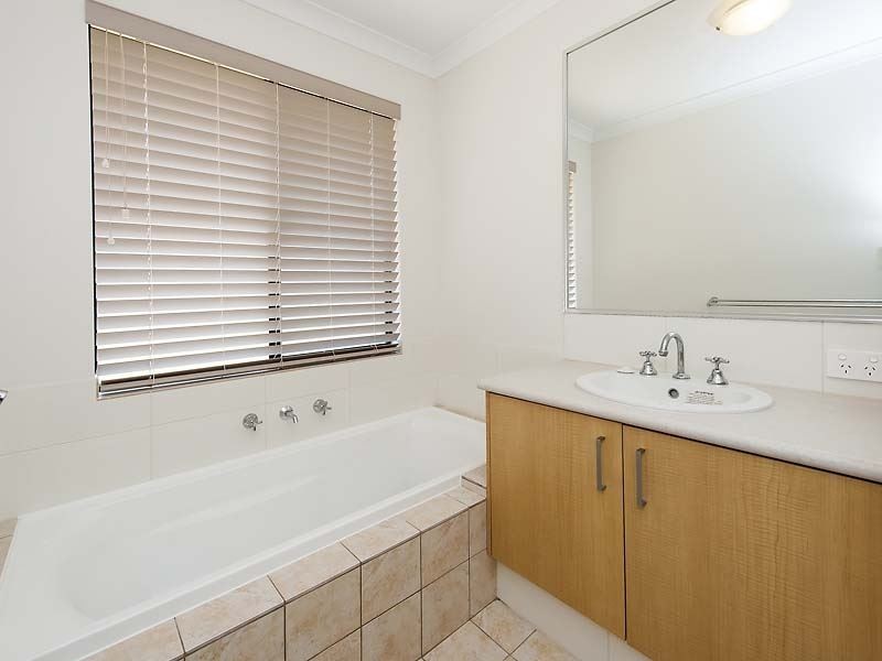 29 Sundercombe Loop, Waroona WA 6215