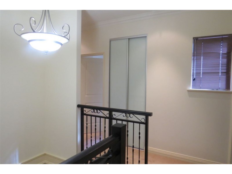 2 Len Howard Drive, Erskine WA 6210