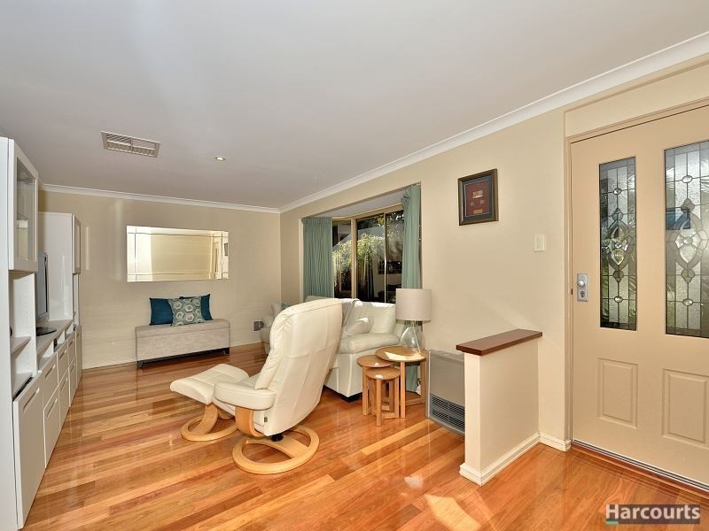 39 Honeysuckle Ramble, Halls Head WA 6210