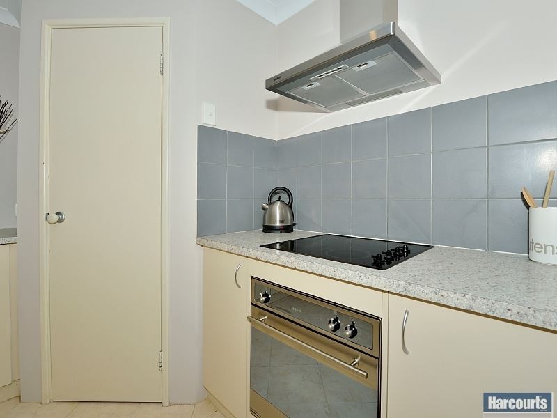 35 Tranquility Way, Halls Head WA 6210