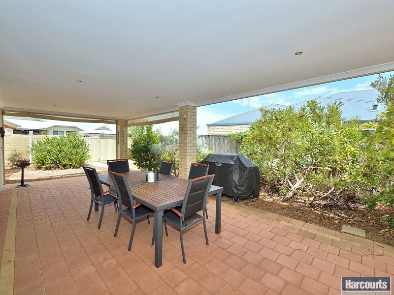 35 Tranquility Way, Halls Head WA 6210