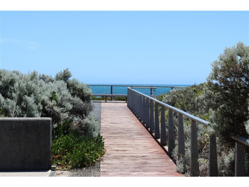 35 Tranquility Way, Halls Head WA 6210