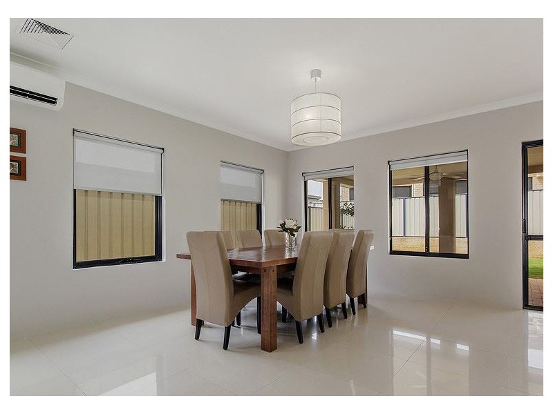 27 Jester Parkway, Meadow Springs WA 6210