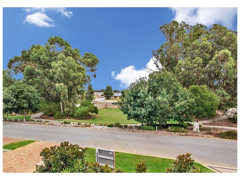 27 Jester Parkway, Meadow Springs WA 6210